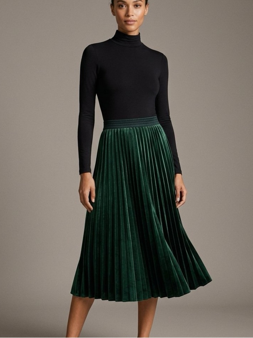 Dynamite Emerald Green Pleated Velvet Midi Skirt